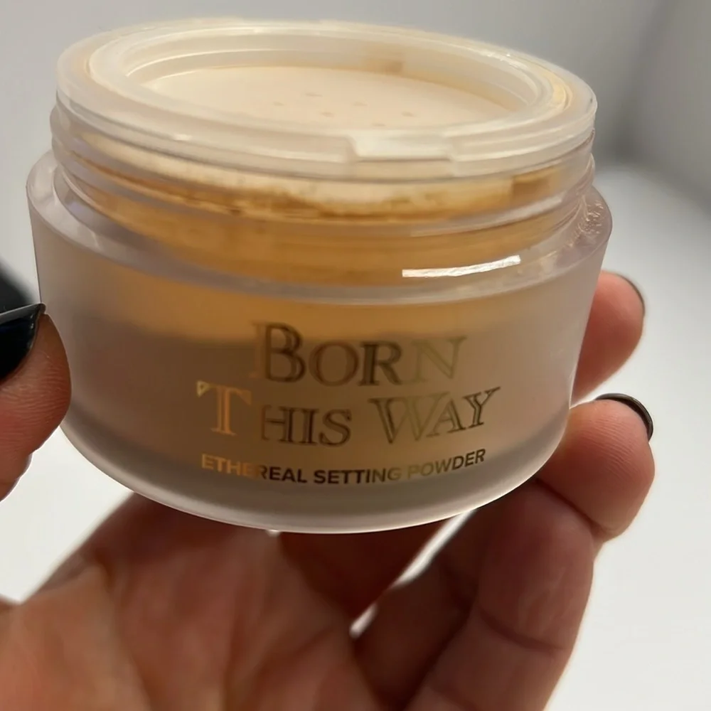 Too Faced Born This Way Ethereal Setting Powder in Translucent Medium Full Size